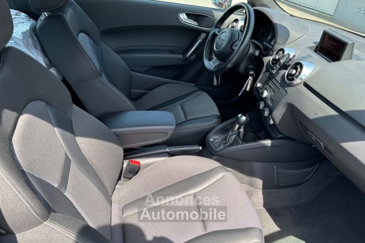 Audi A1 - S - Line - 185 - CAMÉRA - 8 ROUES - CUIR PARTIEL - 2012 - 96000KM - 13950€ - <small></small> 13.950 € <small>TTC</small> - #3