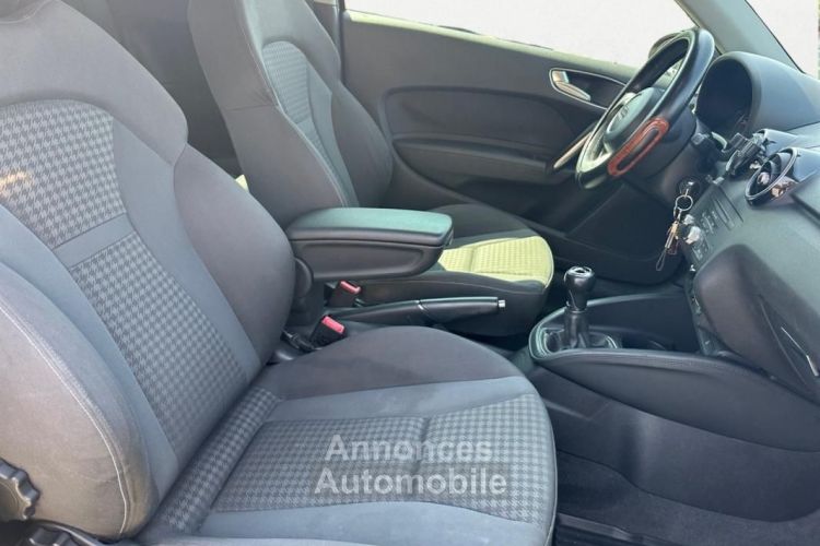 Audi A1 1.6 TDI 105 AMBIENTE - <small></small> 9.990 € <small>TTC</small> - #15