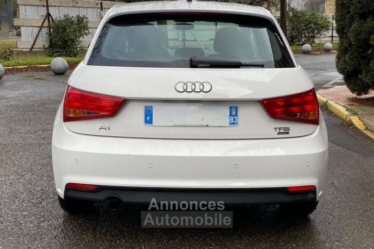 Audi A1 Sportback 1.0 TFSI 82CH AMBIENTE - <small></small> 13.290 € <small>TTC</small> - #4