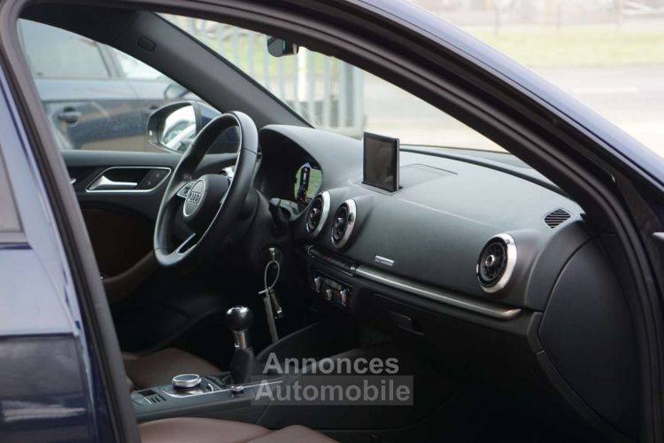 Audi A3 1.5 TFSI S-LINE COCKPIT NAVI XENON 1ER MAIN CARNET - <small></small> 20.990 € <small>TTC</small> - #11