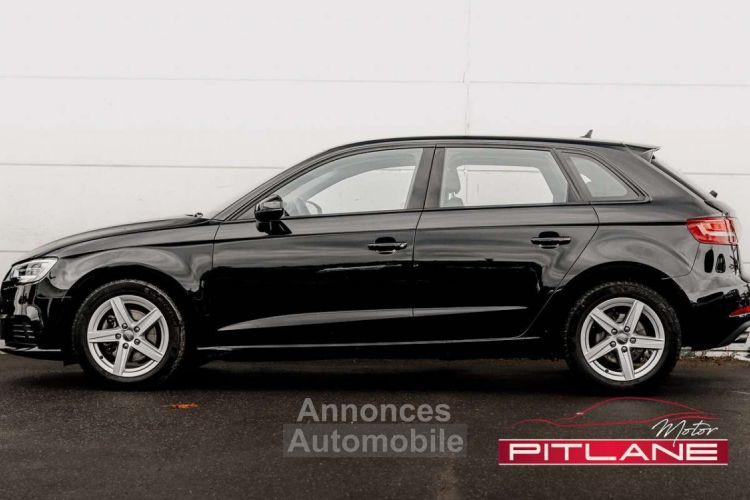 Audi A3 1.6 TDi XENON CRUISE CLIM JANTES TEL MMi - <small></small> 15.490 € <small>TTC</small> - #2