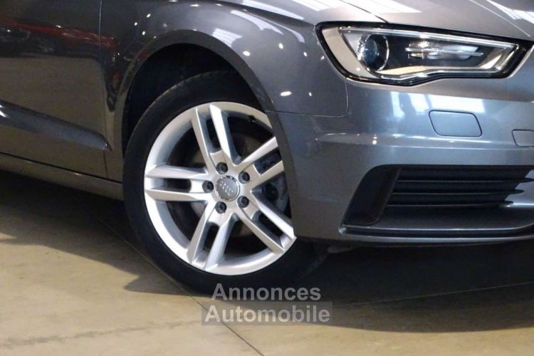 Audi A3 1.6TDi Sedan Ambition STronic CUIR-XENON-NAVI-PARK - <small></small> 12.490 € <small>TTC</small> - #5