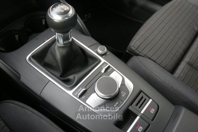 Audi A3 Berline Facelift 1.6 TDI 116 Sport BVM (Gris nardo, Sièges chauffants, Meplat) - <small></small> 17.990 € <small>TTC</small> - #11
