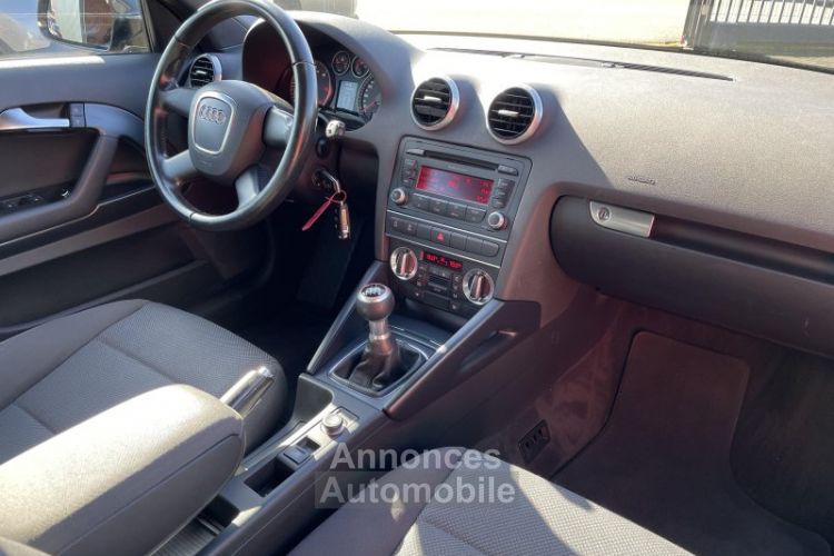 Audi A3 Cabriolet S-Line 2011 - <small></small> 9.990 € <small>TTC</small> - #12