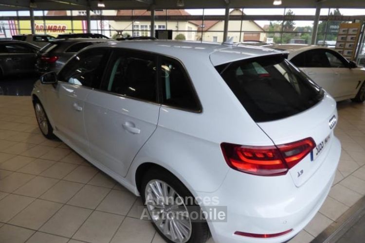 Audi A3 Sportback 1.4 TFSI e-tron 204 ch Ambiente S tronic 6 - <small></small> 19.900 € <small>TTC</small> - #4