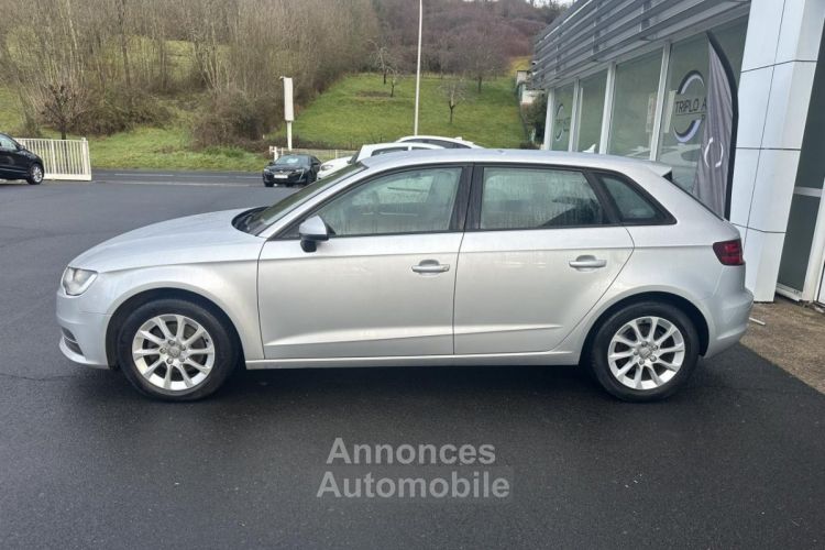 Audi A3 Sportback 1.6 TDI - 105  Attraction GPS + RADAR AR + CLIM - <small></small> 10.990 € <small>TTC</small> - #4