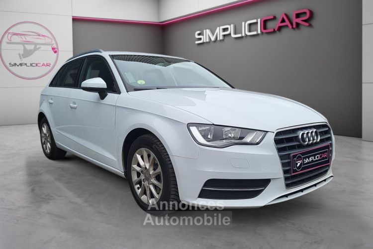 Audi A3 Sportback 1.6 TDI 105 Ambiente - <small></small> 10.990 € <small>TTC</small> - #1