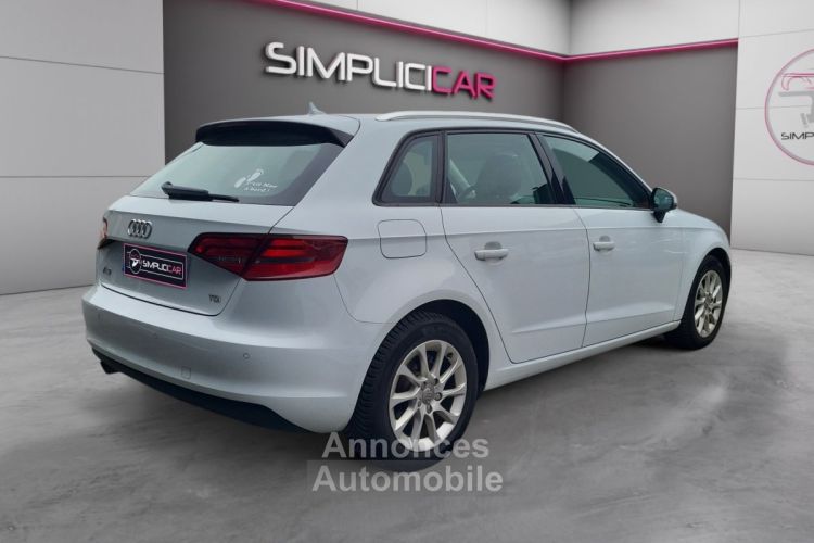 Audi A3 Sportback 1.6 TDI 105 Ambiente - <small></small> 10.990 € <small>TTC</small> - #4