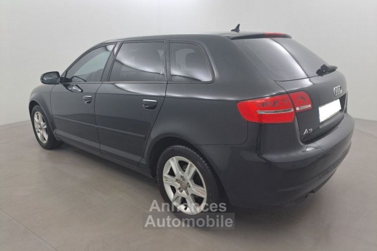 Audi A3 Sportback 1.6 TDI 105 Attraction S tronic - <small></small> 11.990 € <small>TTC</small> - #2