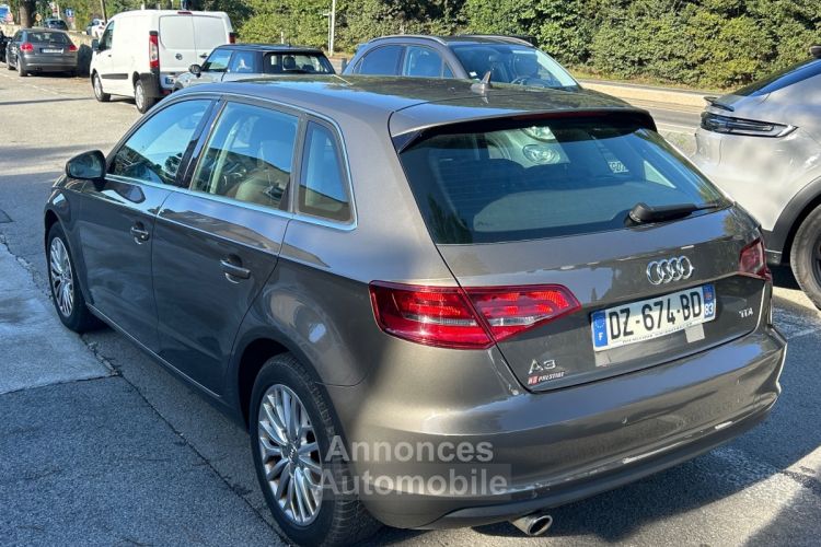 Audi A3 Sportback 1.6 TDI 110 Ambiente - <small></small> 15.990 € <small>TTC</small> - #5