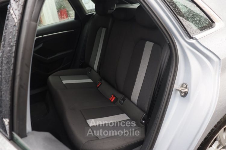 Audi A3 Sportback 1.6 TDI 116 Design BVM6 (CarPlay sans fil, ACC, Camera) - <small></small> 22.990 € <small>TTC</small> - #17