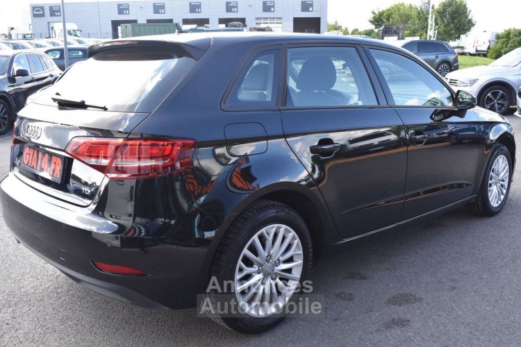 Audi A3 Sportback 1.6 TDI 116CH BUSINESS LINE S TRONIC 7 - <small></small> 21.870 € <small>TTC</small> - #2