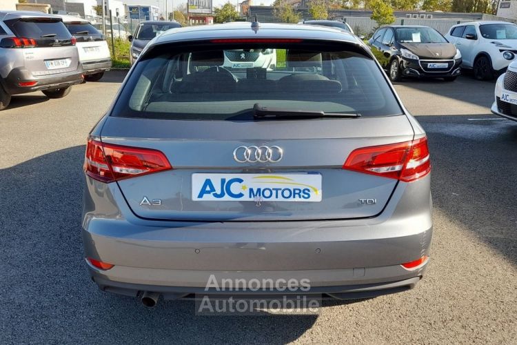 Audi A3 Sportback 1.6 TDI 116CH BUSINESS LINE S TRONIC 7 - <small></small> 17.490 € <small>TTC</small> - #8