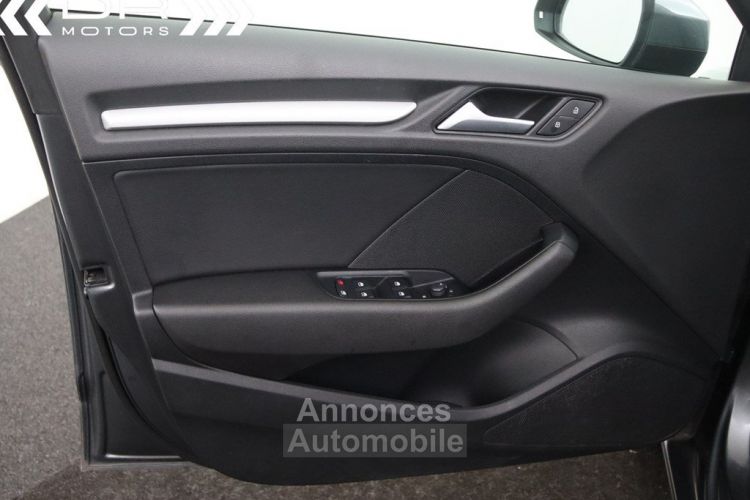 Audi A3 Sportback 1.6TDI - LEDER XENON NAVI PANODAK - <small></small> 13.495 € <small>TTC</small> - #40