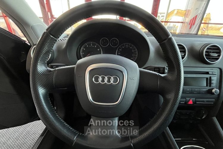 Audi A3 Sportback 1,8 160 TYPE AMBITION PACK ELECTRIQUE PARK PILOT FAUX HALOGENE RADIO CD CLIM AUTO TRES - <small></small> 9.990 € <small>TTC</small> - #15