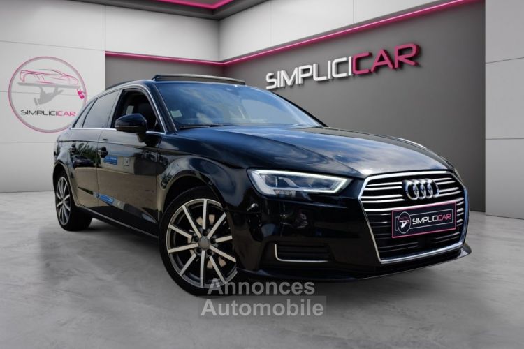 Audi A3 Sportback 35 TDI 150 S tronic DESIGN LUXE / TOIT OUVRANT / VIRTUAL COCKPIT / SIEGES ALCANTARA / Garantie 12 mois - <small></small> 22.990 € <small>TTC</small> - #1