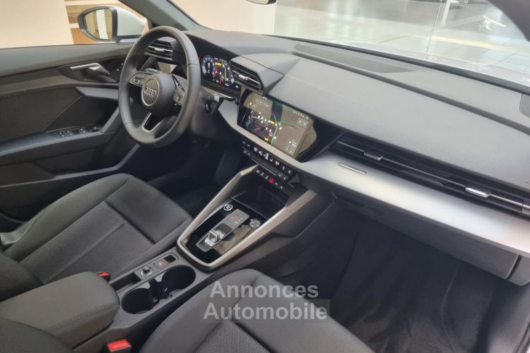 Audi A3 Sportback 35 TFSI - 150 - BV S-Tronic 7 8Y S line - <small></small> 36.900 € <small></small> - #3