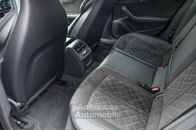 Audi A4 - COMPETITION - MASSAGE - B&O 3D - CAMERA - HONEYCOMB - LED - - <small></small> 34.990 € <small>TTC</small> - #35