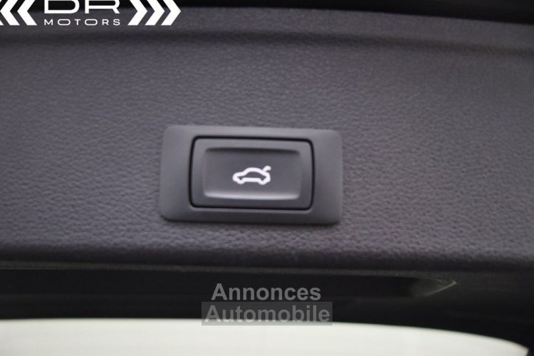 Audi A4 30TDI S-TRONIC S LINE - NAVIGATIE VIRTUAL COCKPIT LEDER MIRROR LINKALU 18" - <small></small> 26.995 € <small>TTC</small> - #51