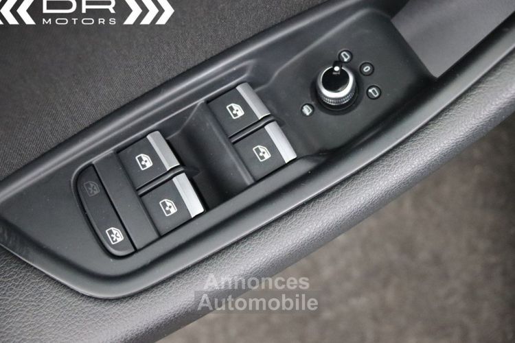 Audi A4 Avant 2.0TDI PACK BUSINESS - NAVI XENON - <small></small> 17.495 € <small>TTC</small> - #44
