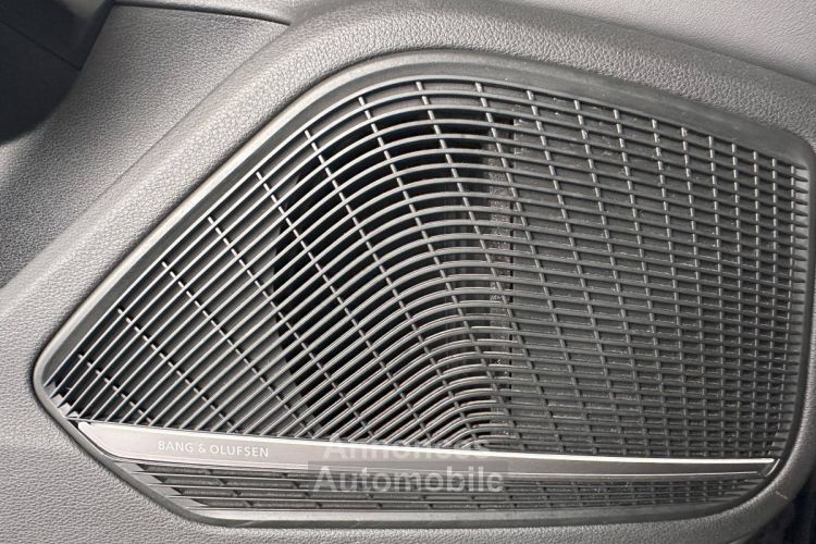 Audi A4 Avant 35 TFSI 150ch S line S tronic 7 / À PARTIR DE 361,15 € * - <small></small> 27.990 € <small>TTC</small> - #35