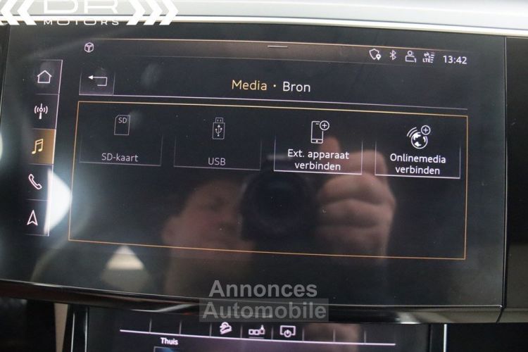 Audi e-tron 55 QUATTRO - LEDER LED NAVI TREKHAAK ALU 20" - <small></small> 34.995 € <small>TTC</small> - #20