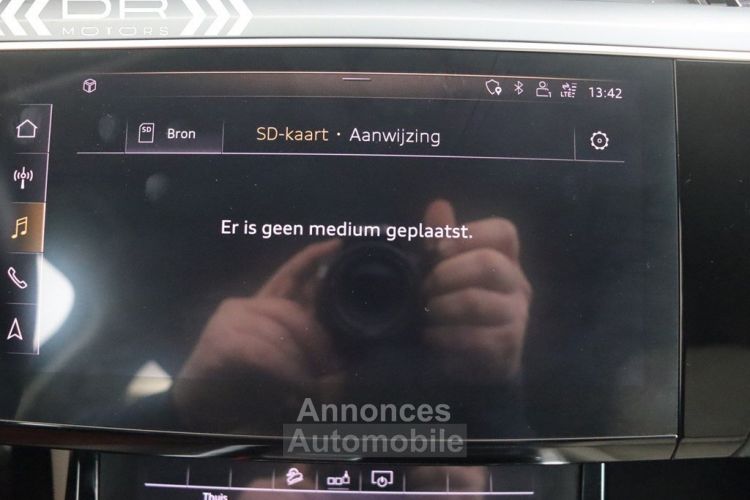 Audi e-tron 55 QUATTRO - LEDER LED NAVI TREKHAAK ALU 20" - <small></small> 34.995 € <small>TTC</small> - #26