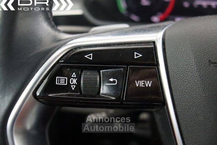 Audi e-tron 55 QUATTRO - LEDER LED NAVI TREKHAAK ALU 20" - <small></small> 34.995 € <small>TTC</small> - #31