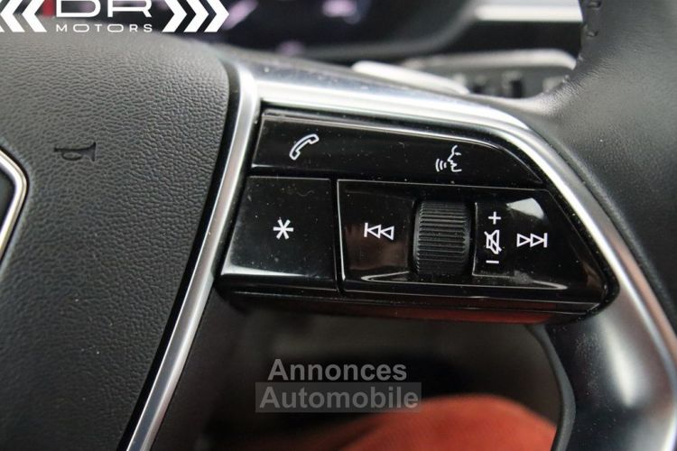 Audi e-tron 55 QUATTRO - LEDER LED NAVI TREKHAAK ALU 20" - <small></small> 34.995 € <small>TTC</small> - #37