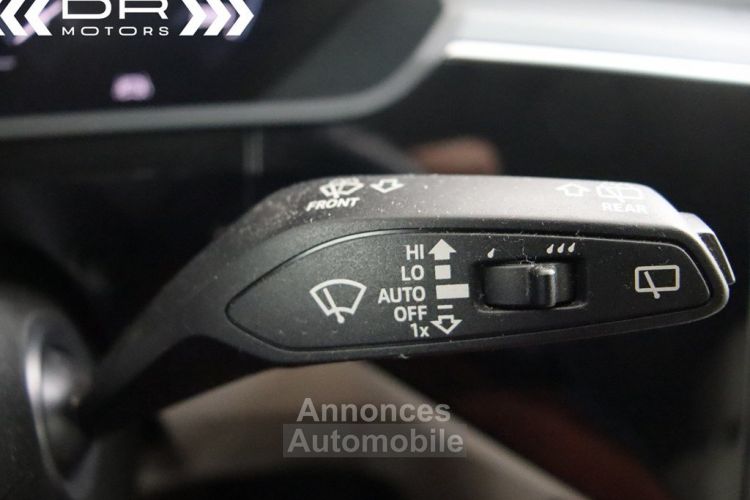 Audi e-tron 55 QUATTRO - LEDER LED NAVI TREKHAAK ALU 20" - <small></small> 34.995 € <small>TTC</small> - #38