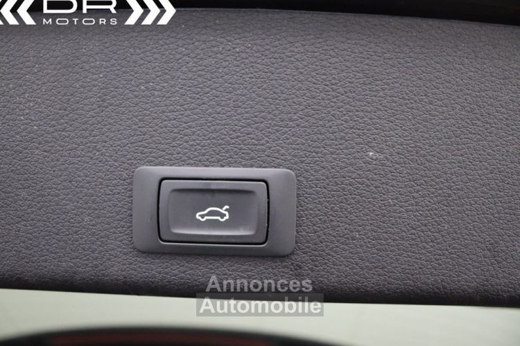 Audi e-tron 55 QUATTRO - LEDER LED NAVI TREKHAAK ALU 20" - <small></small> 34.995 € <small>TTC</small> - #46