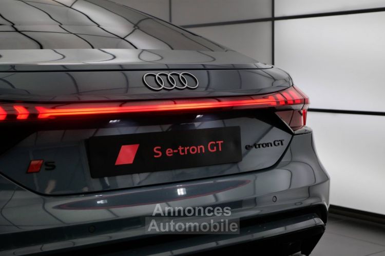 Audi e-tron GT S 591 ch quattro  - <small></small> 151.776 € <small>TTC</small> - #21