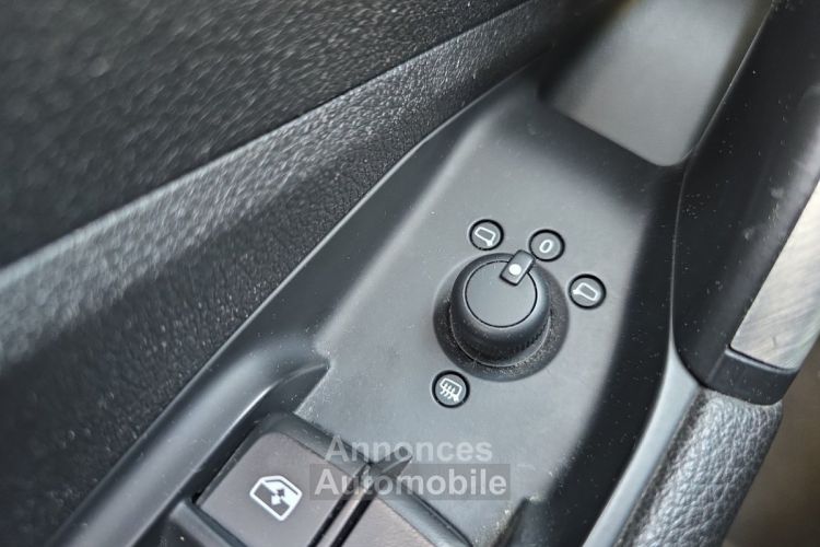 Audi Q2 1.6 TDI Sport Bluetooth/Sièges AV. chauffants/Attelage amovible/Radars de recul-Garantie 12 mois - <small></small> 17.490 € <small>TTC</small> - #23
