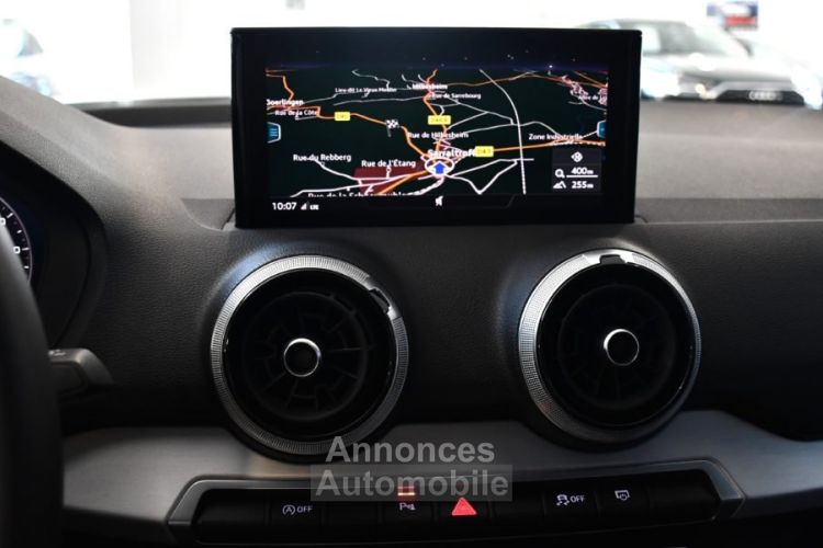 Audi Q2 Design Luxe 35 TFSI 150 S-Tronic GPS Virtual Cuir Pré Sense Smartphone Hayon Caméra Régulateur JA 17 Garantie 29/11/2026 ou 100.000 km - <small></small> 32.490 € <small>TTC</small> - #26