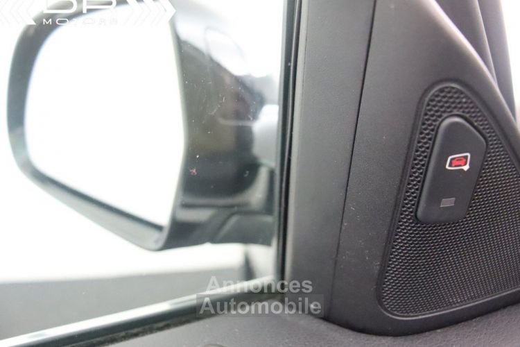 Audi Q3 1.4TFSi DESIGN S-TRONIC - NAVI LEDER PANODAK XENON - <small></small> 20.995 € <small>TTC</small> - #44