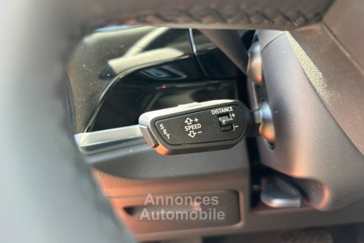 Audi Q3 35 TDI 150 STronic7 S-Line Ext. GPS Toit Ouvrant JA 18 - <small></small> 45.980 € <small>TTC</small> - #19