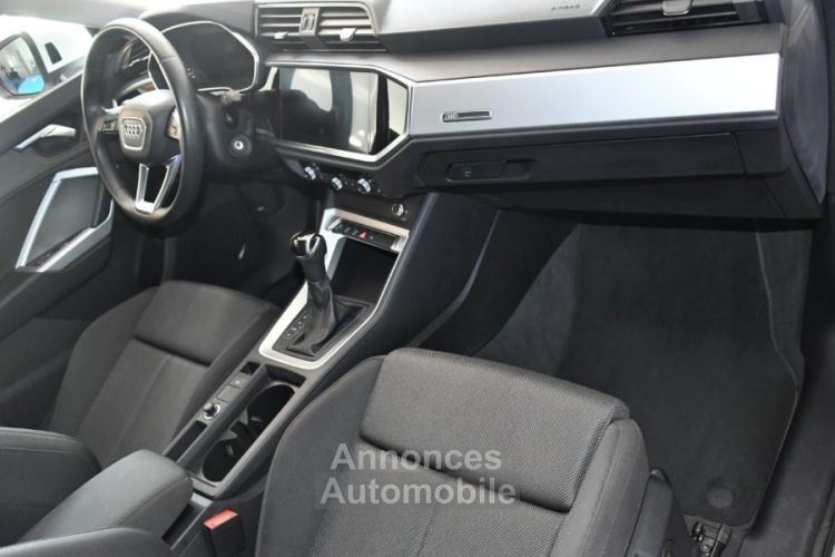 Audi Q3 Sport 35 TFSI 150 S-Tronic GPS Hayon Attelage ACC Car Play Virtual Pré Sense Lane JA 18 - <small></small> 27.990 € <small>TTC</small> - #17