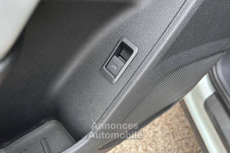 Audi Q3 Sportback 35 TDI 150CH S TRONIC 7 GRIS SABLE METAL - <small></small> 40.850 € <small>TTC</small> - #37