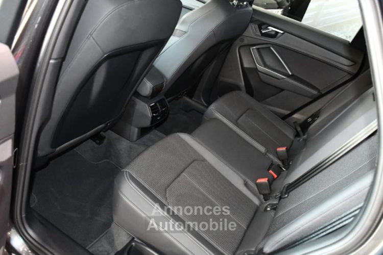 Audi Q3 Sportback S-Line 35 TFSI 150 S-Tronic GPS Virtual Attelage Pré Sense Lane Drive Volant Chauffant JA 18 - <small></small> 39.990 € <small>TTC</small> - #15