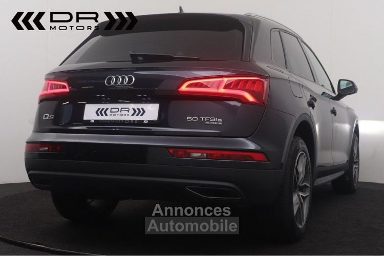 Audi Q5 50TFSIe Quattro S-TRONIC BUSINESS PLUS - LED LEDER VIRTUAL COCKPIT - <small></small> 32.995 € <small>TTC</small> - #5