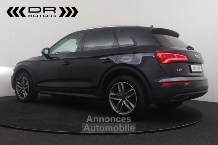 Audi Q5 50TFSIe Quattro S-TRONIC BUSINESS PLUS - LED LEDER VIRTUAL COCKPIT - <small></small> 32.995 € <small>TTC</small> - #8