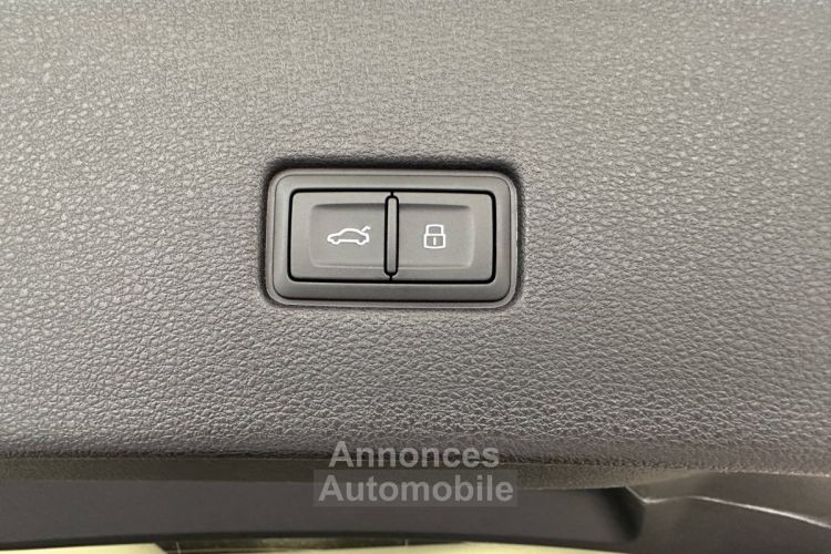 Audi Q8 50 TDI 286ch S line quattro tiptronic 8 157g / À PARTIR DE 810,57 € * - <small></small> 62.990 € <small>TTC</small> - #49