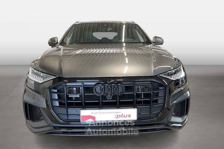 Audi Q8 55 TFSIe Quattro/Pano/Attelage - <small></small> 73.900 € <small>TTC</small> - #3