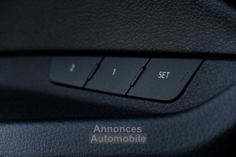Audi Q8 e-tron 55 S-line Sportseats 21' Pano B&0 - <small></small> 99.900 € <small>TTC</small> - #17