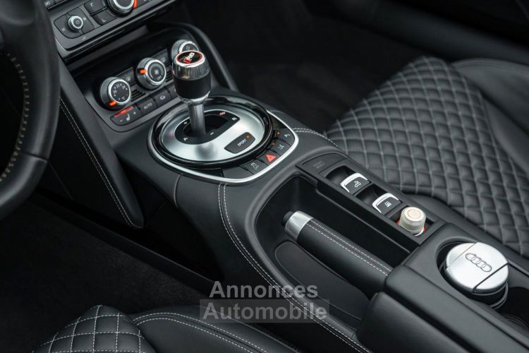 Audi R8 Spyder 5.2 FSI V10 quattro 525ch - <small></small> 90.000 € <small></small> - #16