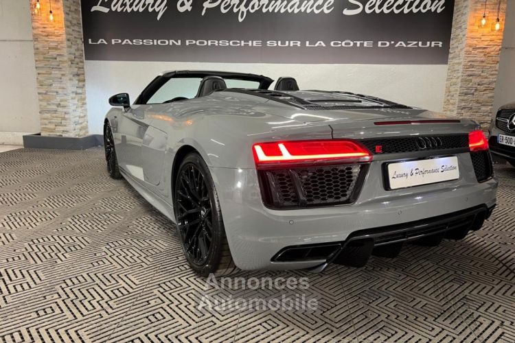 Audi R8 Spyder 5.2 V10 S-tronic RWS 1 OF 999 - 36000km - IMMAT FRANCE - GRIS NARDO - <small></small> 134.990 € <small>TTC</small> - #4