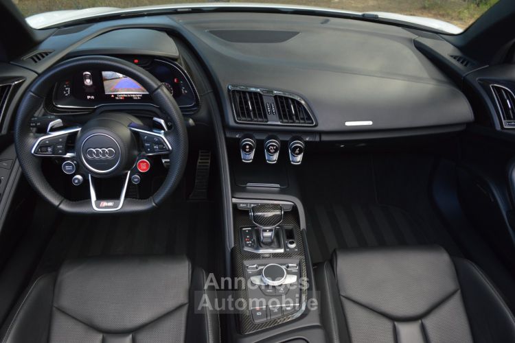 Audi R8 Spyder MAGNIFIQUE AUDI R8 SPYDER 5.2 FSI V10 PLUS 610ch S-TRONIC VALEUR NEUF + DE 245Ke B&O MAGNETIC RIDE CARBONE INT + EXT ECHAP. SPORT CARPLAY CAMERA LASER - <small></small> 139.990 € <small>TTC</small> - #33