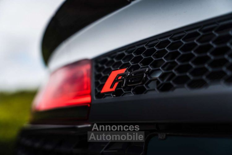 Audi R8 Spyder V10 Performance Quattro- Suzuka Grey-Carbon - <small></small> 225.900 € <small>TTC</small> - #9