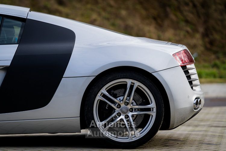 Audi R8 V8 4.2 FSI Quattro | Boite Méca | 21.400kms Certifiés - <small></small> 92.500 € <small>TTC</small> - #10