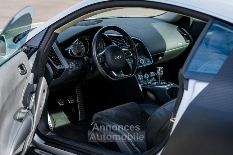Audi R8 V8 4.2 FSI Quattro | Boite Méca | 21.400kms Certifiés - <small></small> 92.500 € <small>TTC</small> - #27